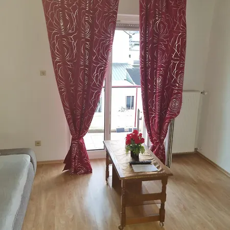 Rhein Cornea3 Apartment *